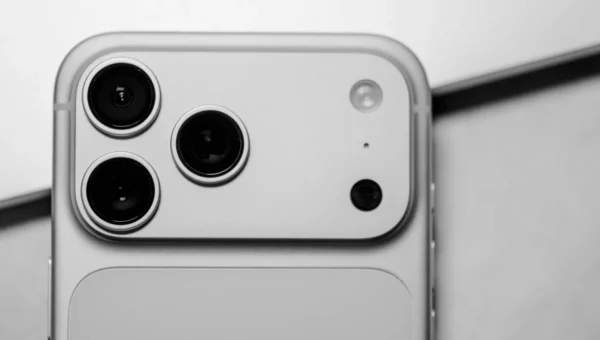 iPhone 18 Pro Kamera Tarafında “En Büyük Sıçramayı” Yapmaya Hazırlanıyor: 3 Yeni Yükseltme!